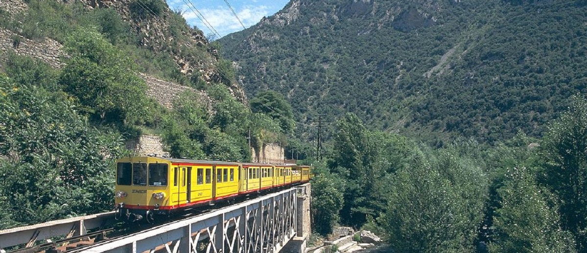 Que faire dans les Pyrénées Orientales - le train jaune ©Herbert Ortner