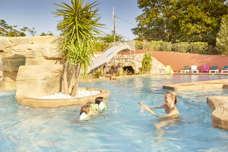 camping_les_alberes__piscine_alamoureux12__095175000_1416_24072015