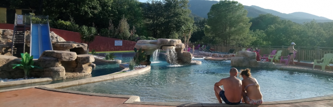 piscine extérieur camping pyrénées orientales