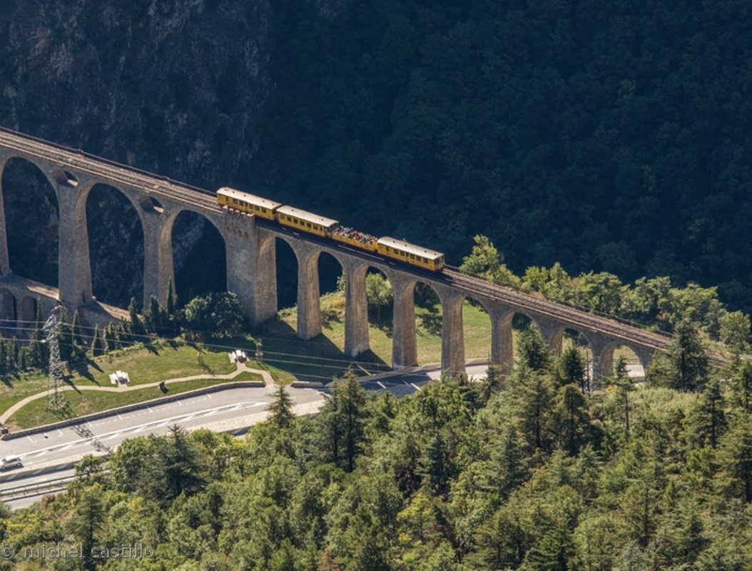 llar_train_jaune_22_septembre_2013©M.CASTILLO