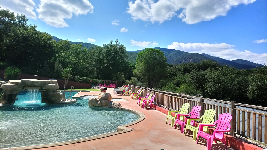 piscine extérieure camping pyrénées orientales