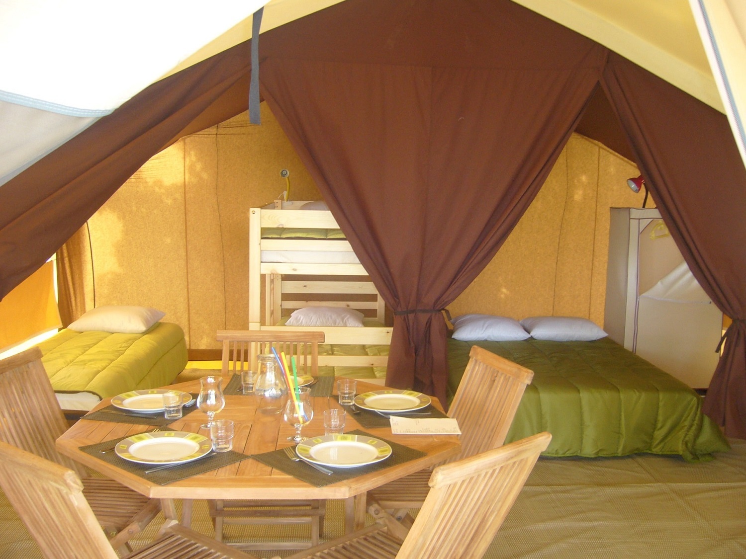 TENTE NATURA - Intérieur - ©Auvinet03-min.JPG